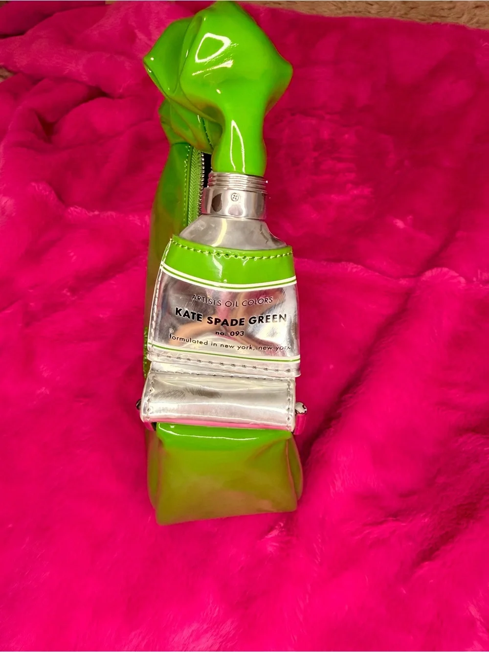 *NWOT* kate spade New York Patent Leather Green Paint Squeeze Handle Mini Bag